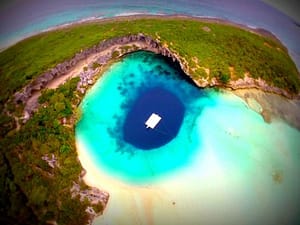 dean's blue hole on long island bahamas