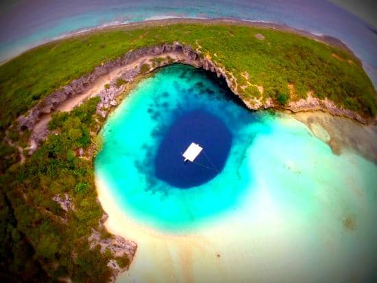 dean's blue hole on long island bahamas